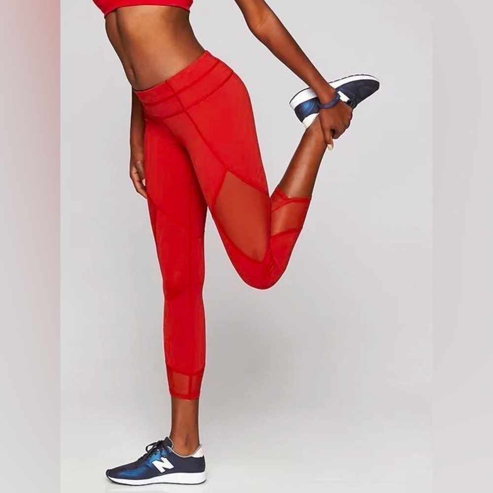 Athleta Aura Sonar Capri Red Mesh Leggings Crop Size S